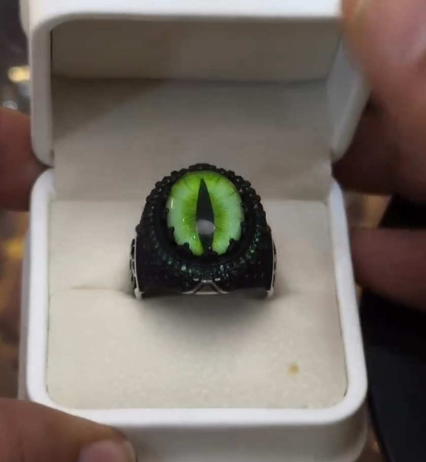 Oval Dragon Eye RPG DND Crown Cosplay Ring