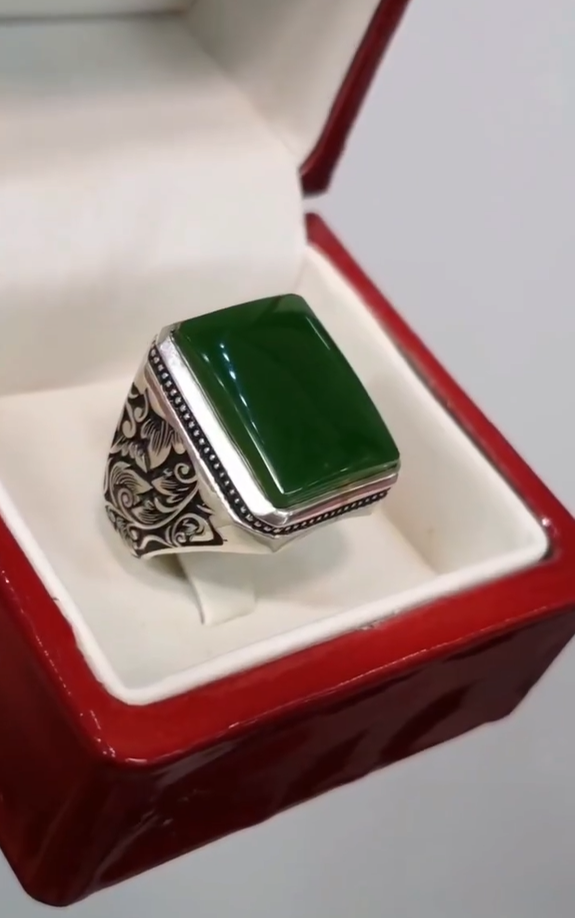 Green Modern Gentleman Aqeeq Ring for Men Most Demanded