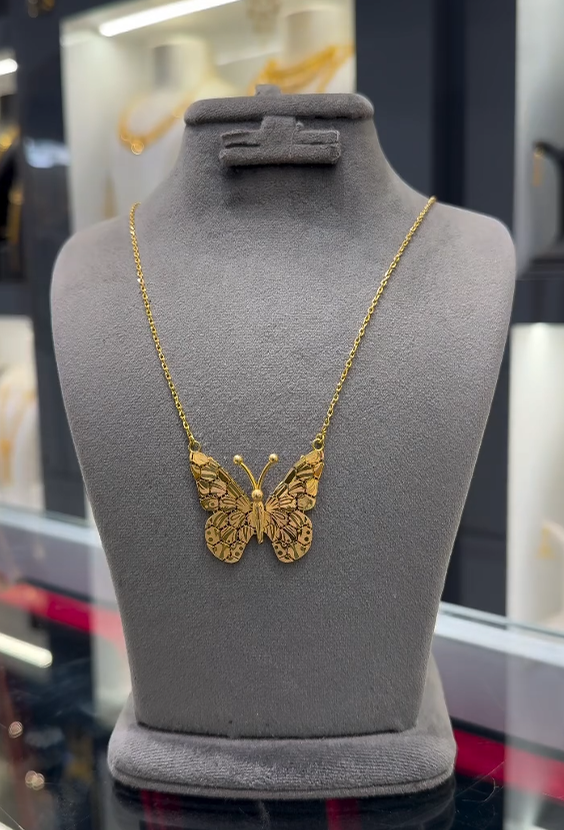 ✨ Golden Butterfly Luxe Necklace 🦋 | Elegant Golden Charm 💛